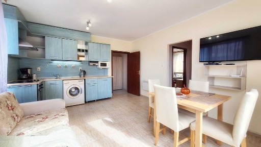 Топъл 3-стаен апартамент в „Сияна 1“, Свети Влас