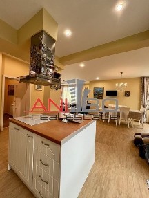 Напълно завършена и обзаведена къща в Панчарево, 330м2 РЗП, 640м2 дво