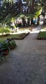 Едностаен под наем