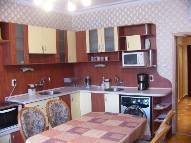 Двустаен апартамент в ценътра на гр. Велико Търново