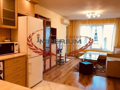 Двустаен обзаведен апартамент под наем в района на Цветен квартал, гр