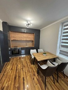 Тристаен апартамент в Съдийски