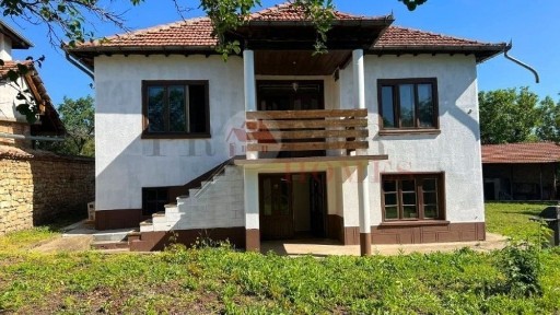 Продажба Къща гр. Полски Тръмбеш - с. Полски Сеновец 90m²