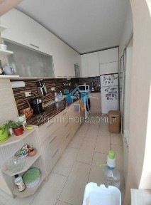 Продава се многостаен етаж от къща в гр. Шумен, кв. Център