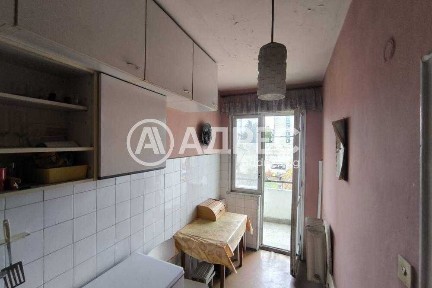 Тристаен апартамент в центъра на гр. Разград!