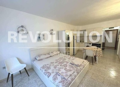 Едностаен апартамент в района на Константин и Елена!