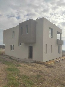 Продава 2 етажна къща