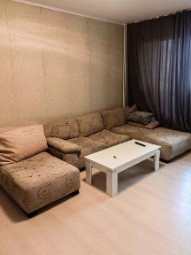 Тристаен имот в кв. Света Троица