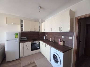 Двустаен, под наем, ж. к Зорница