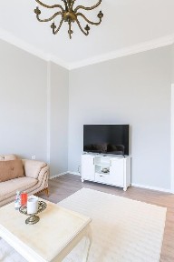 Тристаен апартамент под наем в Център