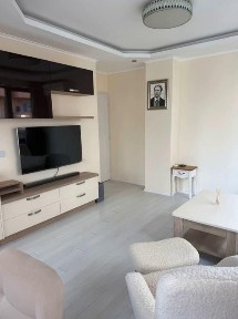 Тристаен, под наем, ж. к Сухата река