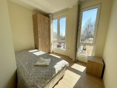 Двуетажна къща, под наем, м-т Ален мак