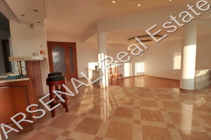 Четиристаен апартамент под наем, Дианабад