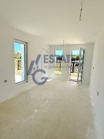 Студио в гр. Созопол на 200 метра от плаж Хармани. Сграда с АКТ 16.