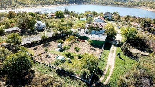 Вила / къща с. Свежен, язовир Дондуково