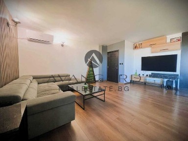 оф. 24481 Многостаен обзаведен с паркомясто/ Марково