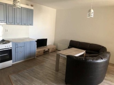 Двустаен, под наем, ж. к Връбница 2