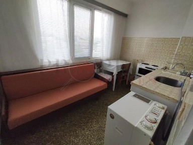 Южна Гарсониера в ж. к. Бузлуджа