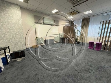 Офис с паркомясто и бърз достъп до Цариградско шосе