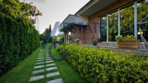 Уникална къща в гр. Каблешково, обл. Бургас.