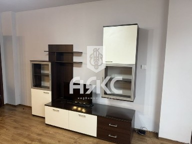 Двустаен обзаведен апартамент под наем в кв. Редута