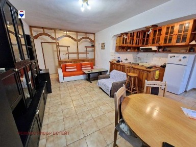 Тристаен апартамент за продажба кв. Ялта, гр. Русе