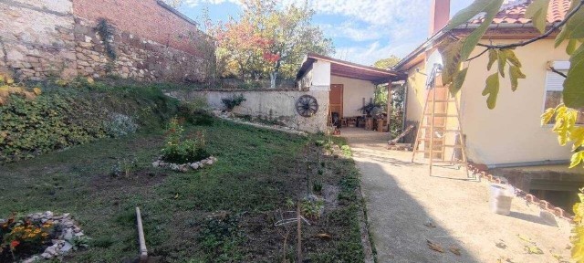 Къща в град Перущица