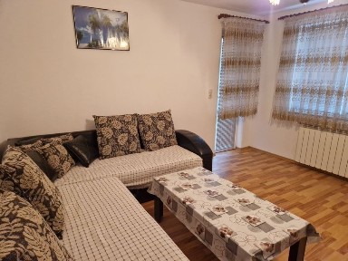 Давам под наем етаж от къща в Асеновград !