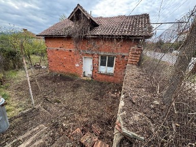 Продавам къща в стенско