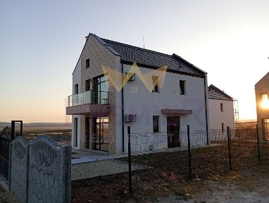 Къща в Кошарица