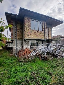 Двуетажна къща в Ръжево