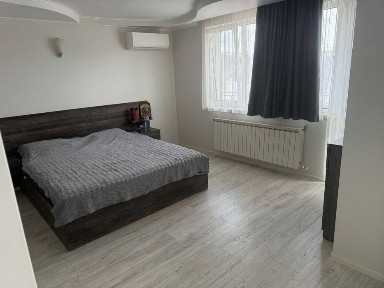 Продава се ! Триетажна Жилищна Сграда !