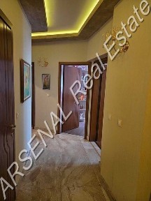 Тристаен апартамент под наем, Витоша