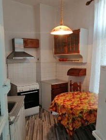 Етаж от къща под наем в Центъра