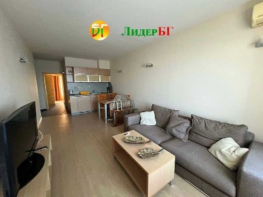 Двустаен апартамент с фронтална гледка морето на първа линия