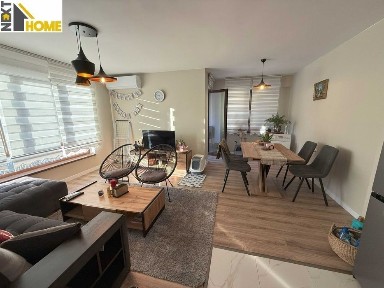 Нов, напълно обзаведен тристаен апартамент с ГАРАЖ и ПАРКОМЯСТО