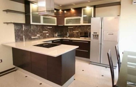 Тристаен имот в кв. Гоце Делчев