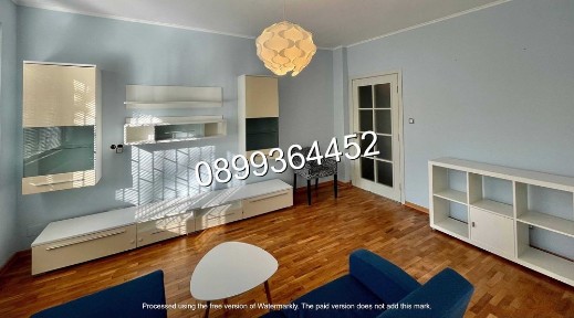 Продава тристаен тухлен, кв. Изток, напълно отремонтиран от СОБСТВЕНИК