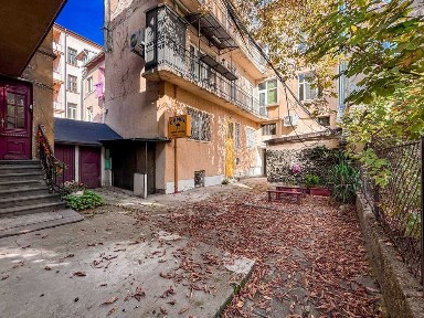 Тристаен апартамент на ул. 