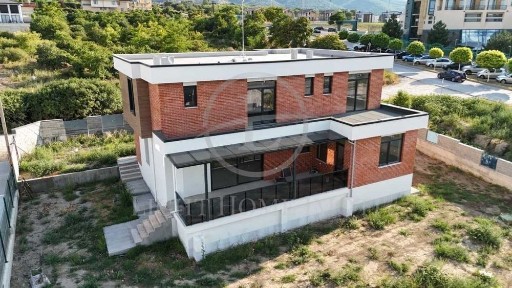 Реф. 3199 Самостоятелна Къща / Марково