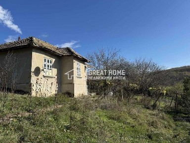 къща в село Заветно и невероятна панорама