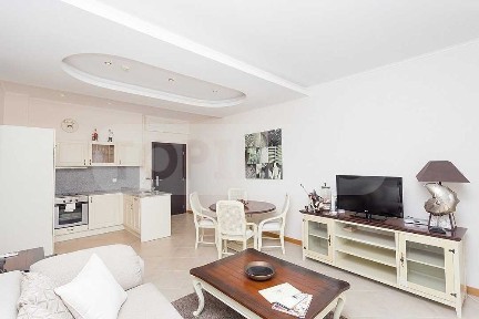 Двустаен апартамент в елитен голф комплекс Thracian Cliffs Golf Resort