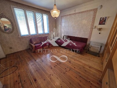 Етаж от къща в Пазарджик, област-гр. Велинград площ 125 цена 79999