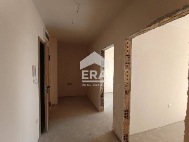 Тристаен апартамент в нова кооперация с Акт 16 в кв. 