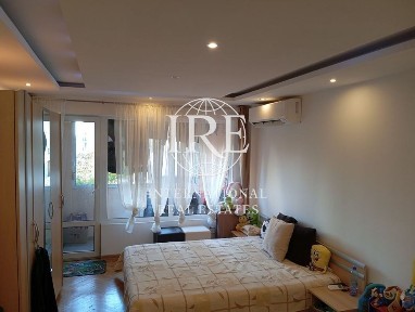 Област Варна, гр. Варна, Младост 1