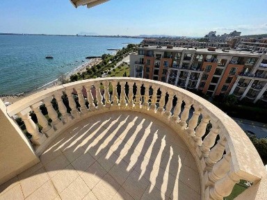 2+1 апартамент в затворен комплекс на брега на морето в Елените. #4865