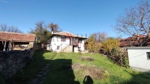 Продажба Къща гр. Дряново - с. Катранджии 101m²