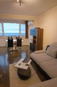 Тристаен апартамент в района на Чайка!