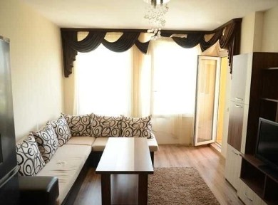 Двустаен апартамент в ж. к. Дианабад