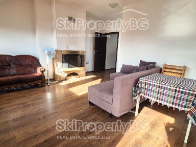 Двустаен апартамент с камина, с паркомясто и без такса поддръжка!